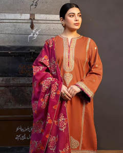 FAMININE FASHION HUB